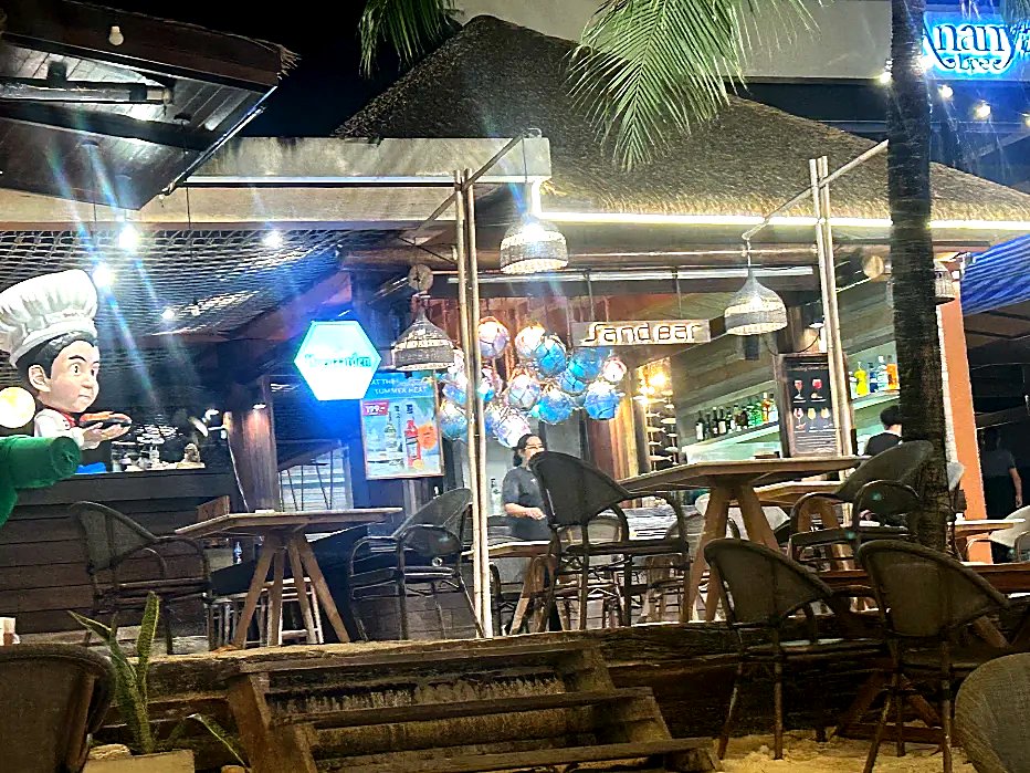 Sandbar Restaurant on Pattaya Beach